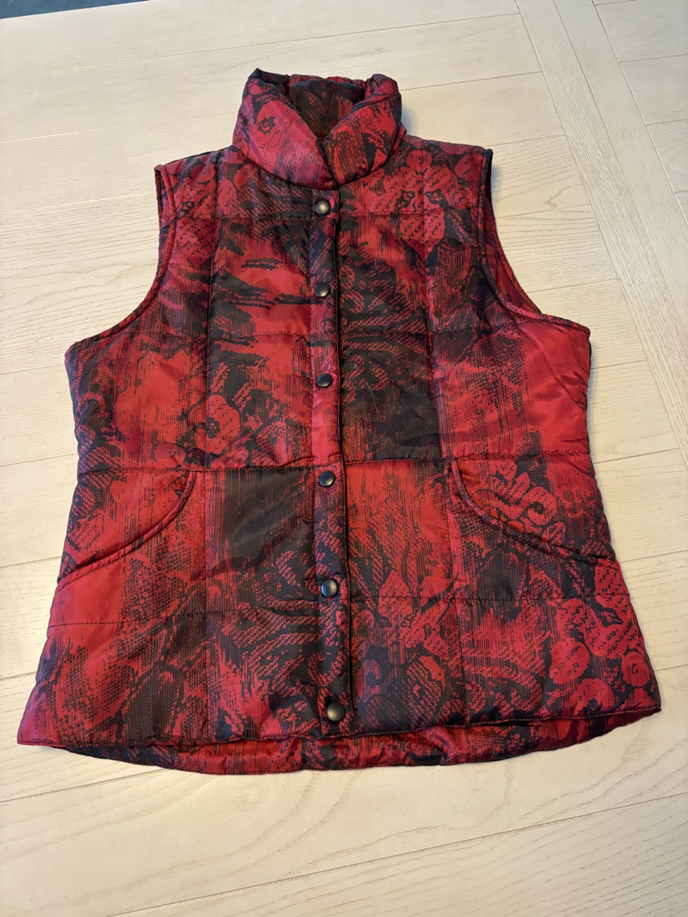 IZOD puffer vest size M